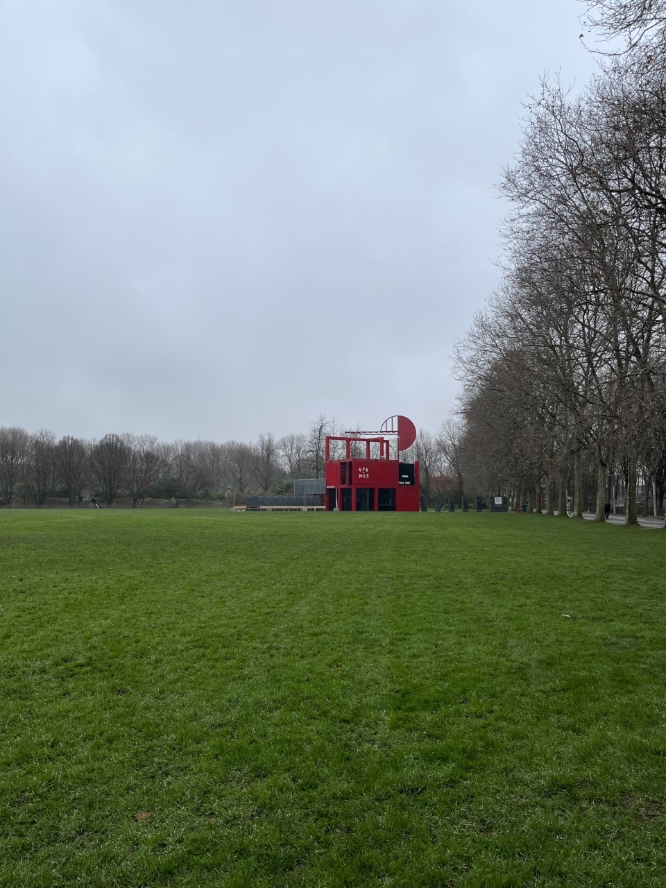 Visite du site d'implantation des pavillons (Parc de La Villette) - ©Manon Scotto